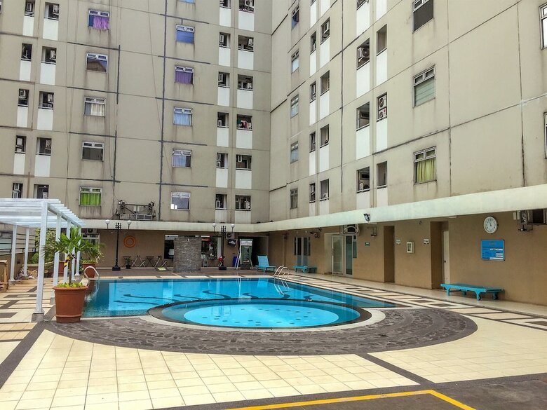 Comfy Studio Apartment At Grand Emerald Gading Nias Residences