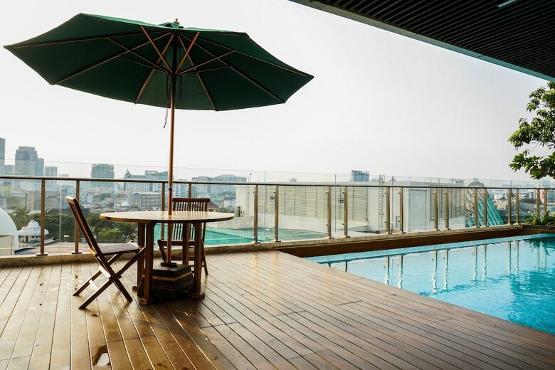 Brand New Studio Apartment At Menteng Park