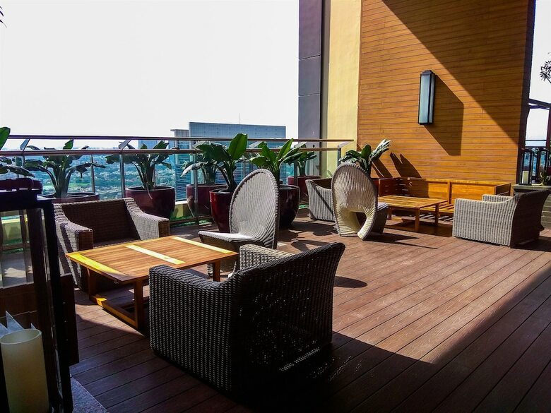 Stunning 3br At St. Moritz Apartment