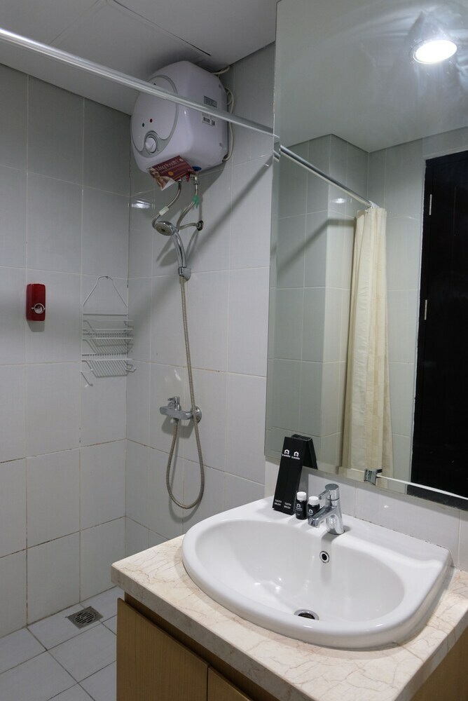 Cozy & Tranquil 1br Apartment Casa de Parco Bsd
