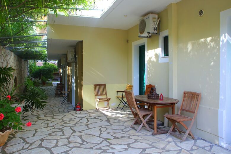 Apartamentos Nikolas And Sofia Studios