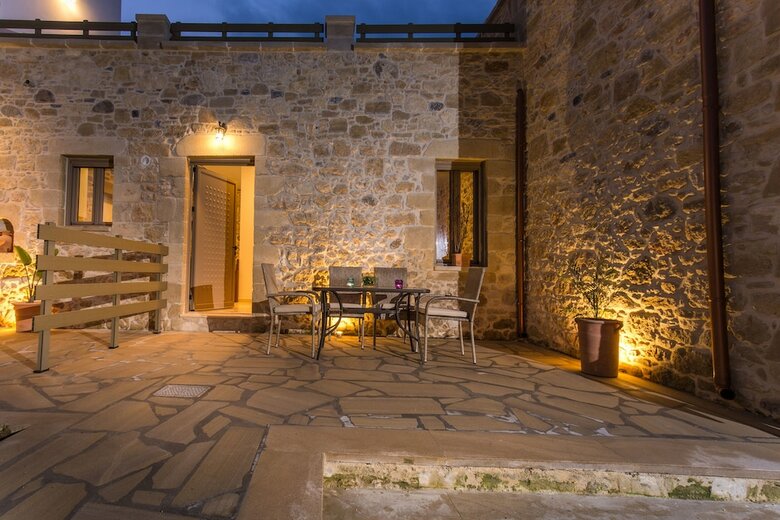 Aparthotel Agarathos Homes