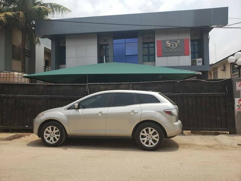 Hotel Tega Suites