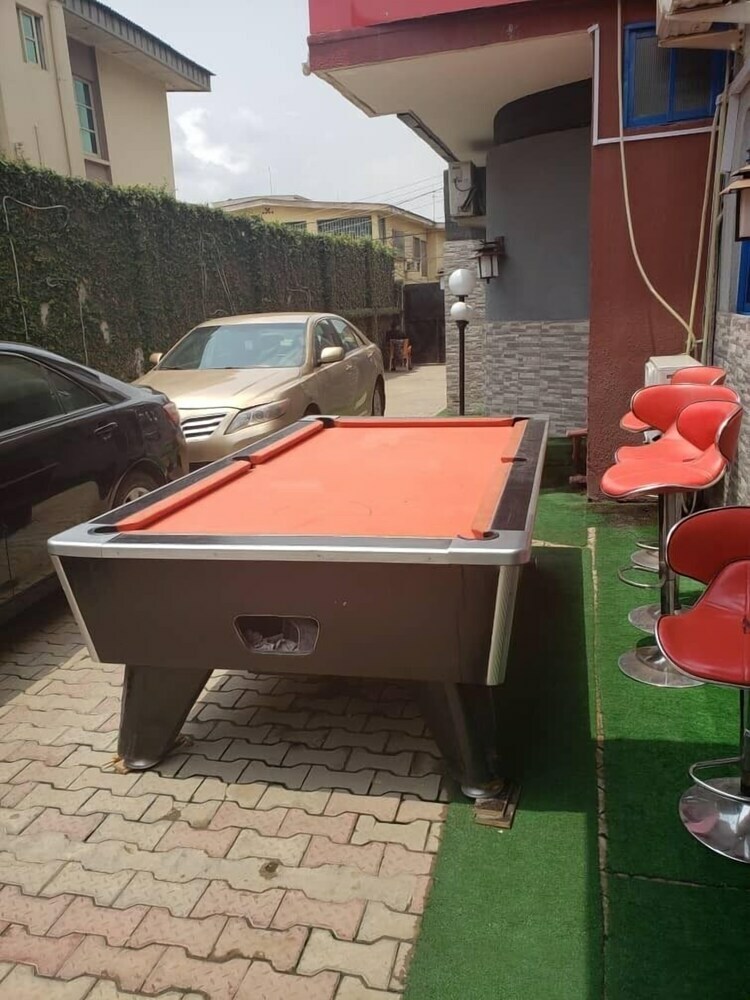 Hotel Tega Suites