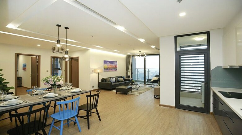 Homefromhome Metropolis Apartments