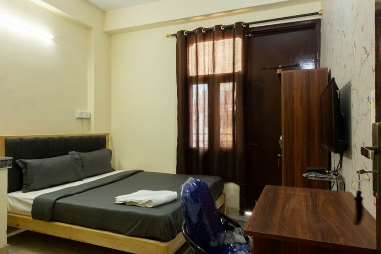 Hotel Eat Sleep Wander Studio Apartments
