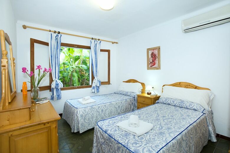 Villa March