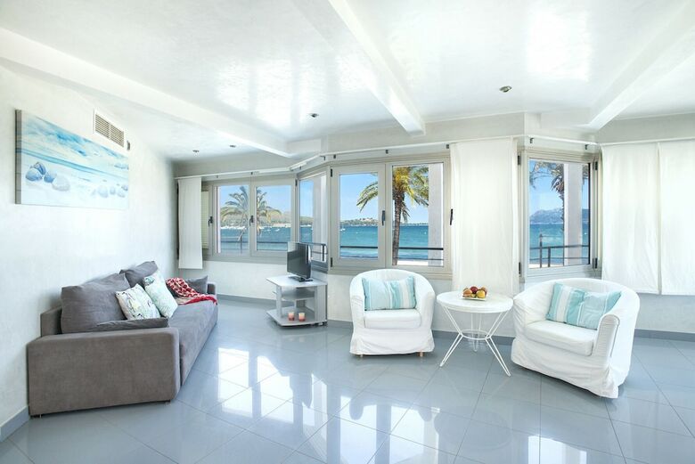 Luxury Sea View Apartment