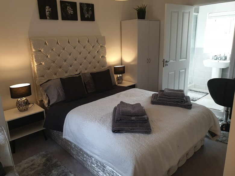Beautiful Accommodation/prime Location