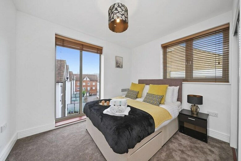 Gorgeous Canterbury Apartment