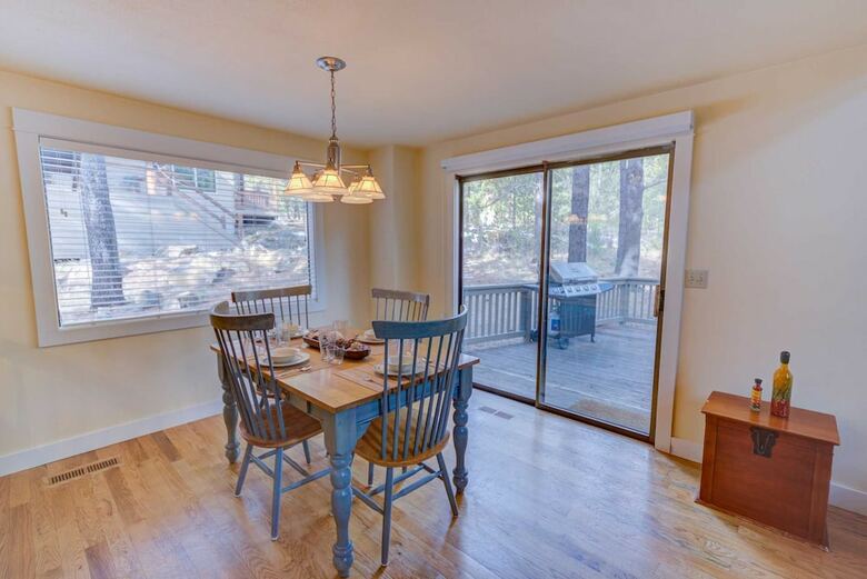 Lost Lane By Village Properties At Sunriver