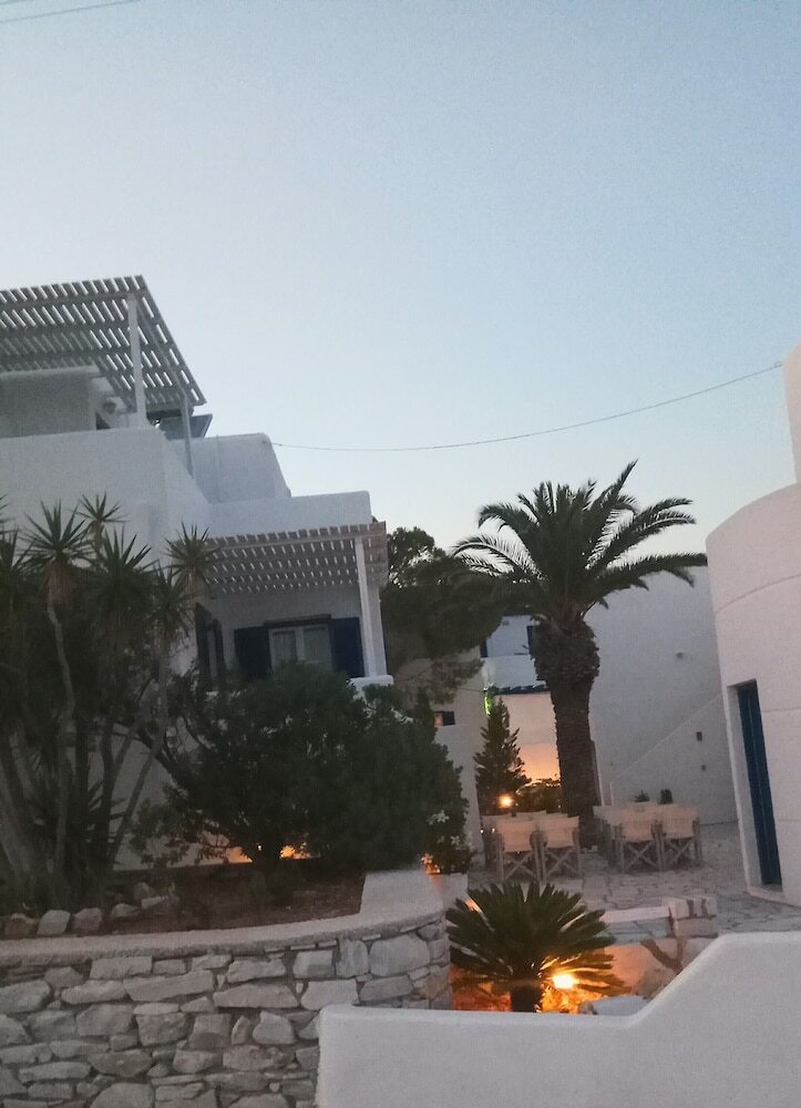 Aparthotel Nicos Studios & Apartments