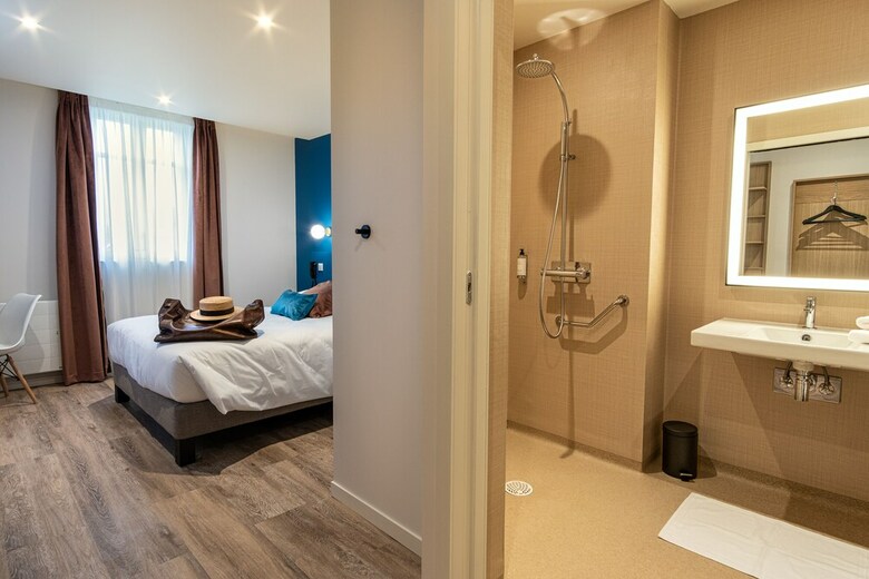 Mayrena Hotel