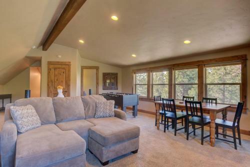 Dancing Rock Loop 56790 By Village Properties At Sunriver