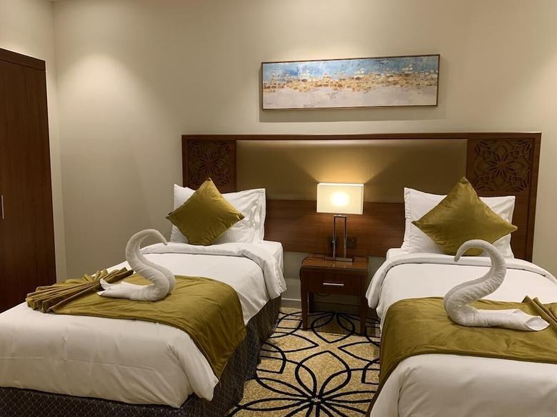 Lotaz Hotel Suites - Al Salamah