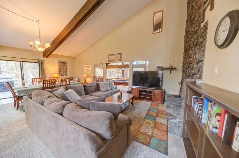 Pinecone Lane 9 By Village Properties At Sunriver