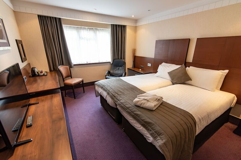 Thatcher's Hotel