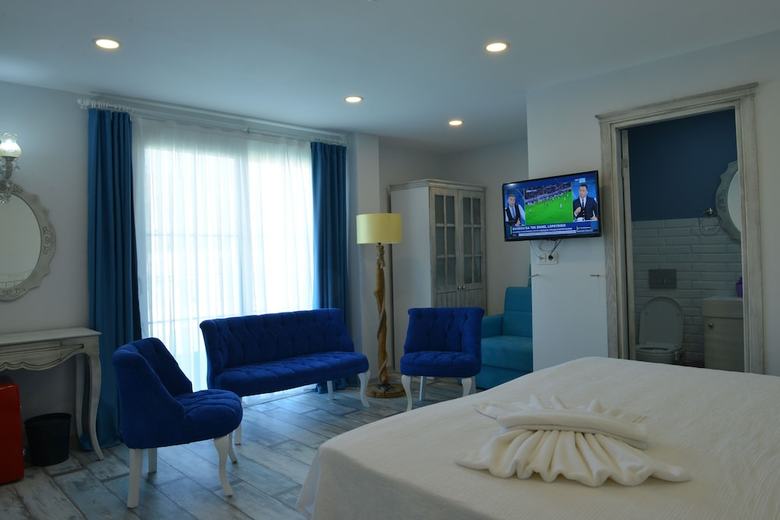 Village Farm Boutique Hotel