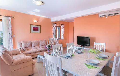 Holiday Home Orihi II
