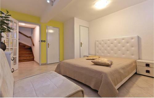 Apartment Strane