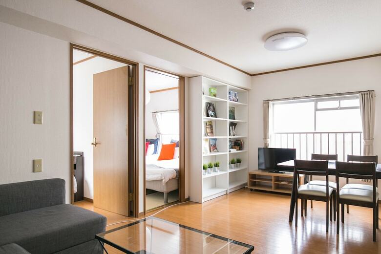 Hakata Apartment 8b