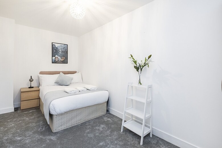 Leonard Street Apartment By Flexystays