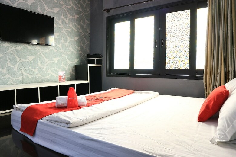 K&h Hotel