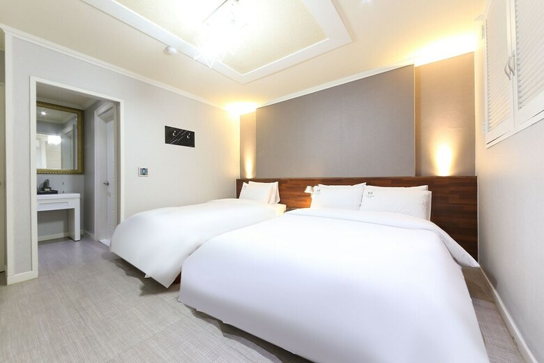 W Lounge Hotel
