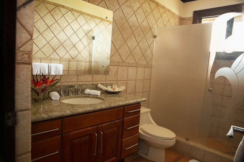 Hotel & Suites Residencia Pacifico