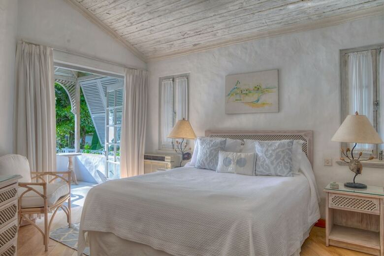 Waverly One By Blue Sky Luxury