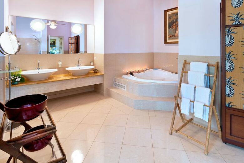 Sandy Lane - Jamoon By Blue Sky Luxury