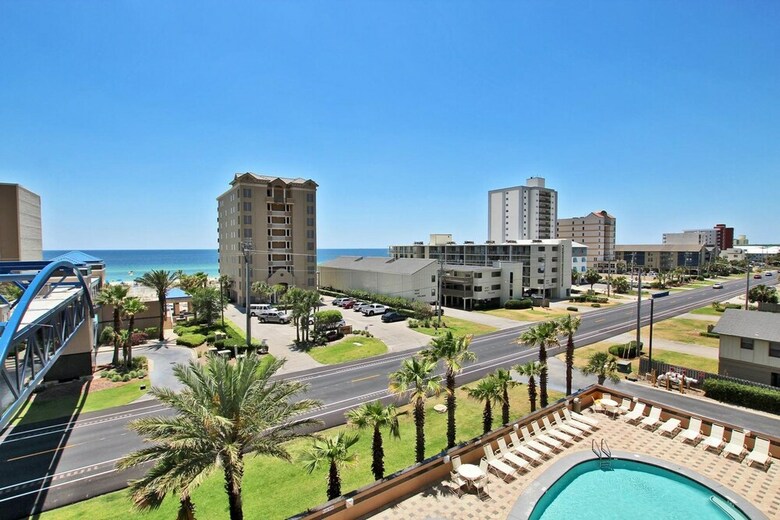 Crystal Tower By Youngs Suncoast