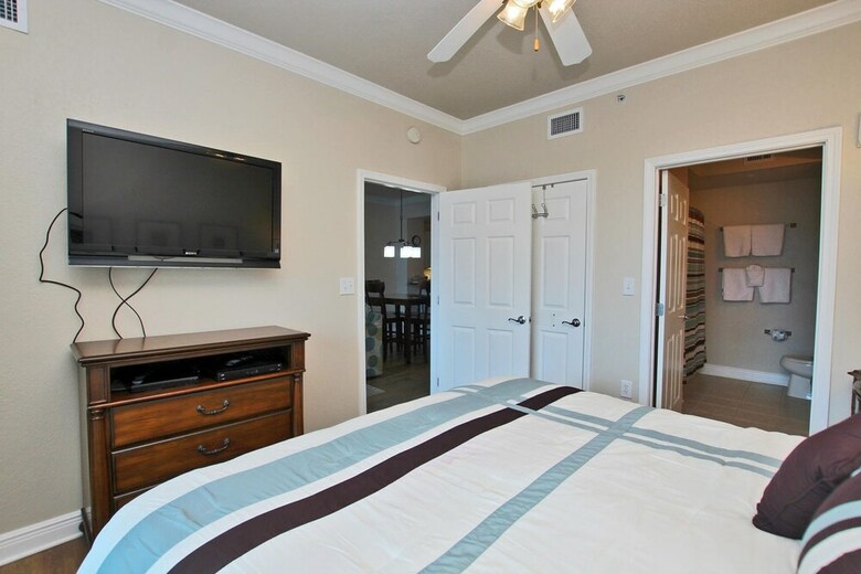 Crystal Tower By Youngs Suncoast