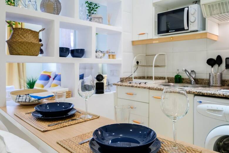 Apartamento Estudio Con Terraza En Malasa�a