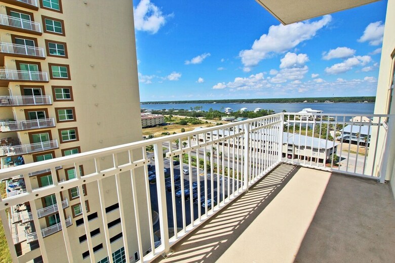 Crystal Shores By Youngs Suncoast
