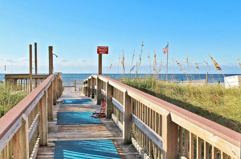 Crystal Shores By Youngs Suncoast