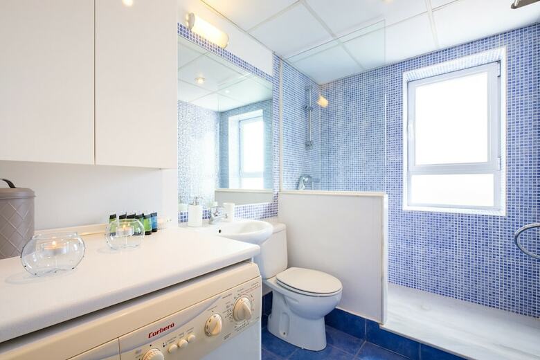 Apartamento Acogedor �tico Con Terraza En Retiro