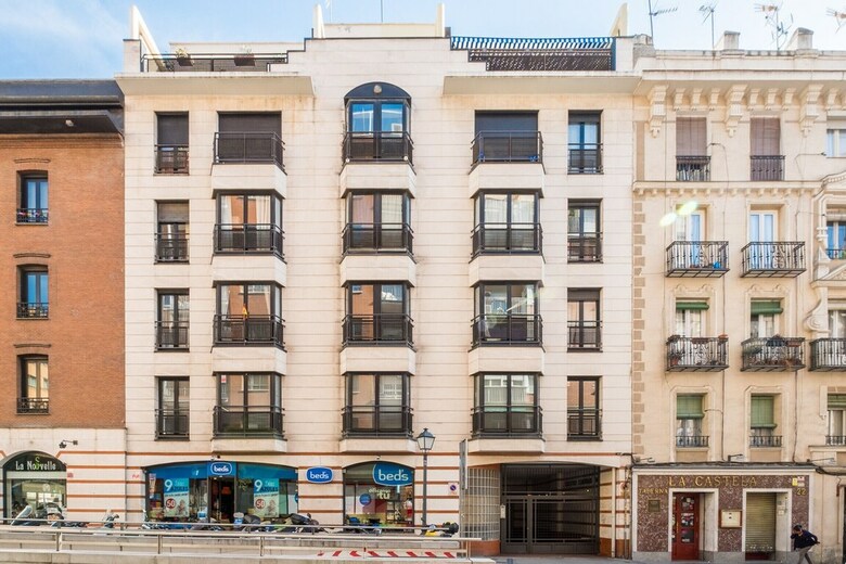 Apartamento Acogedor �tico Con Terraza En Retiro