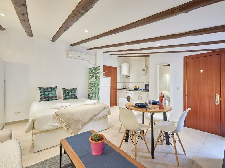 Apartamento �tico Hist�rico In Chueca