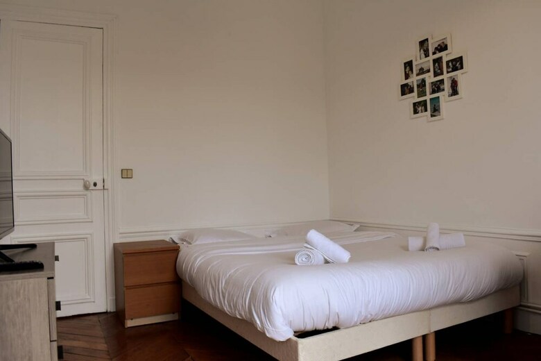 Parisian Apartment In Prime Location