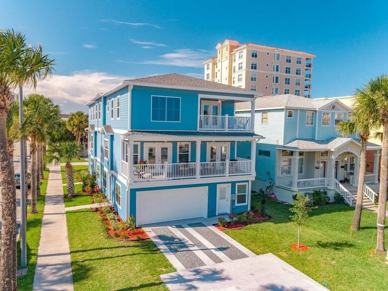 Villa Luxury Beach House II - With Elevator