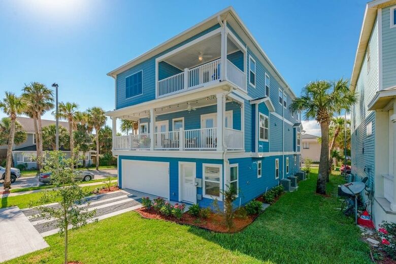 Villa Luxury Beach House II - With Elevator
