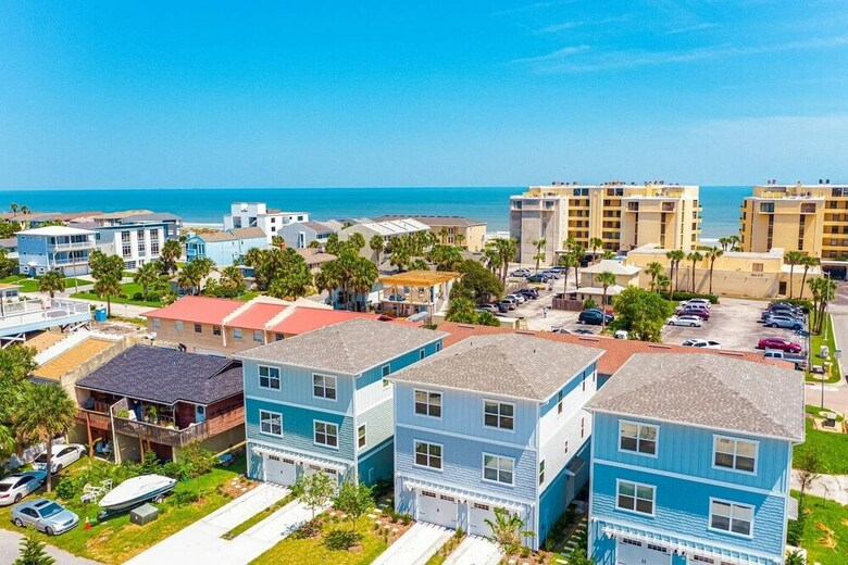 Villa Beach Escape Two - Luxury Townhome