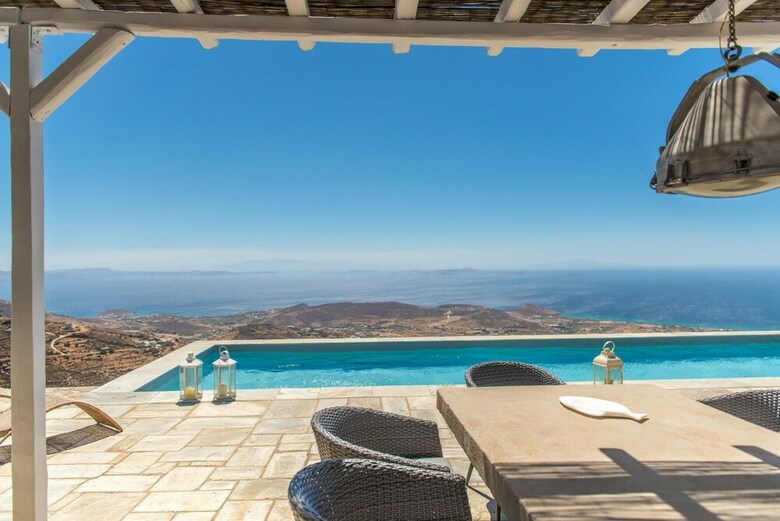 Apartamento Triandaros Villa With Pool