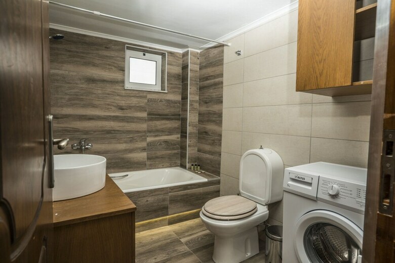 Deluxe Sunny Apartments