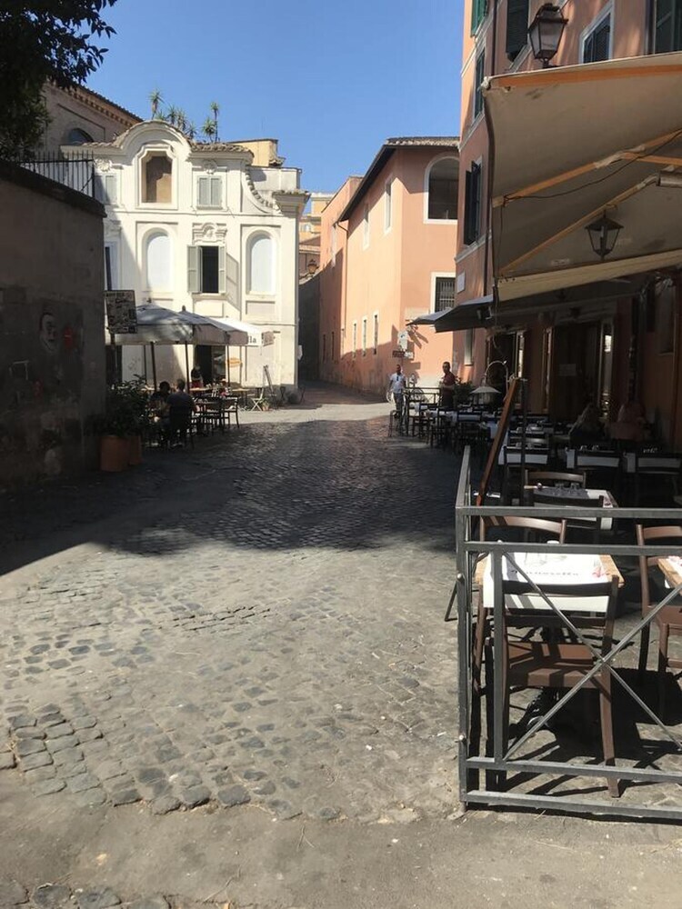 Apartamento Studio In Roma, With Wifi