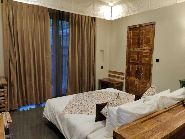 Hotel 3102bce