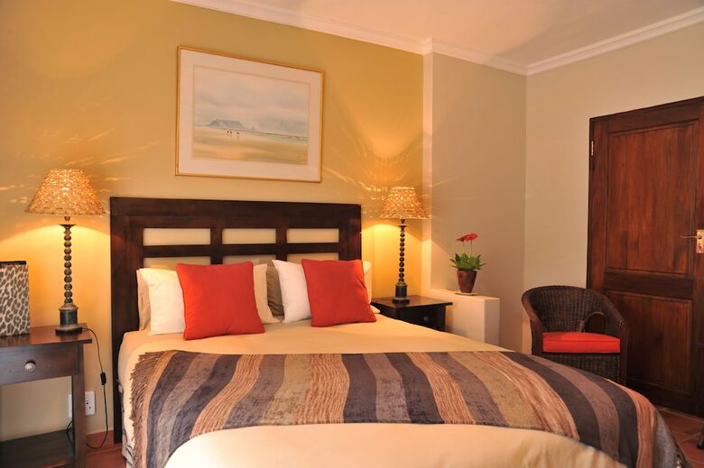 Hotel Claires Of Sandton