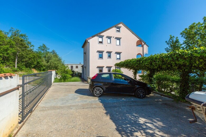 Apartments Rino