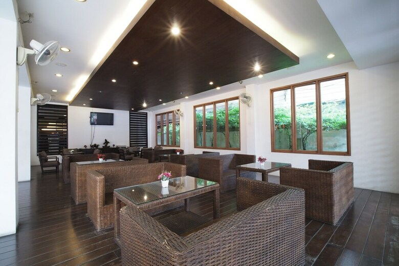 Hotel Oyo 882 The Moonlight Serviced Apartment